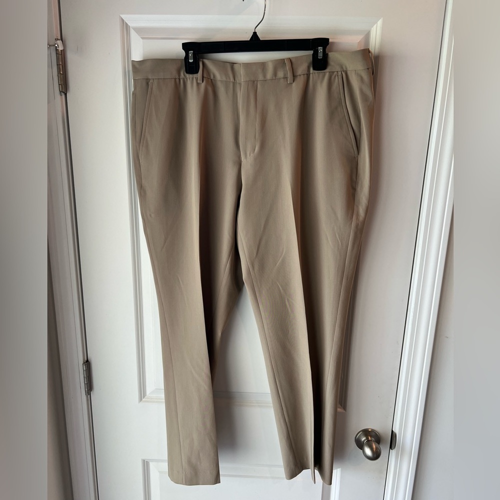Nautica Classic flat front Tan Men's Pants. 40 x 30. NWT